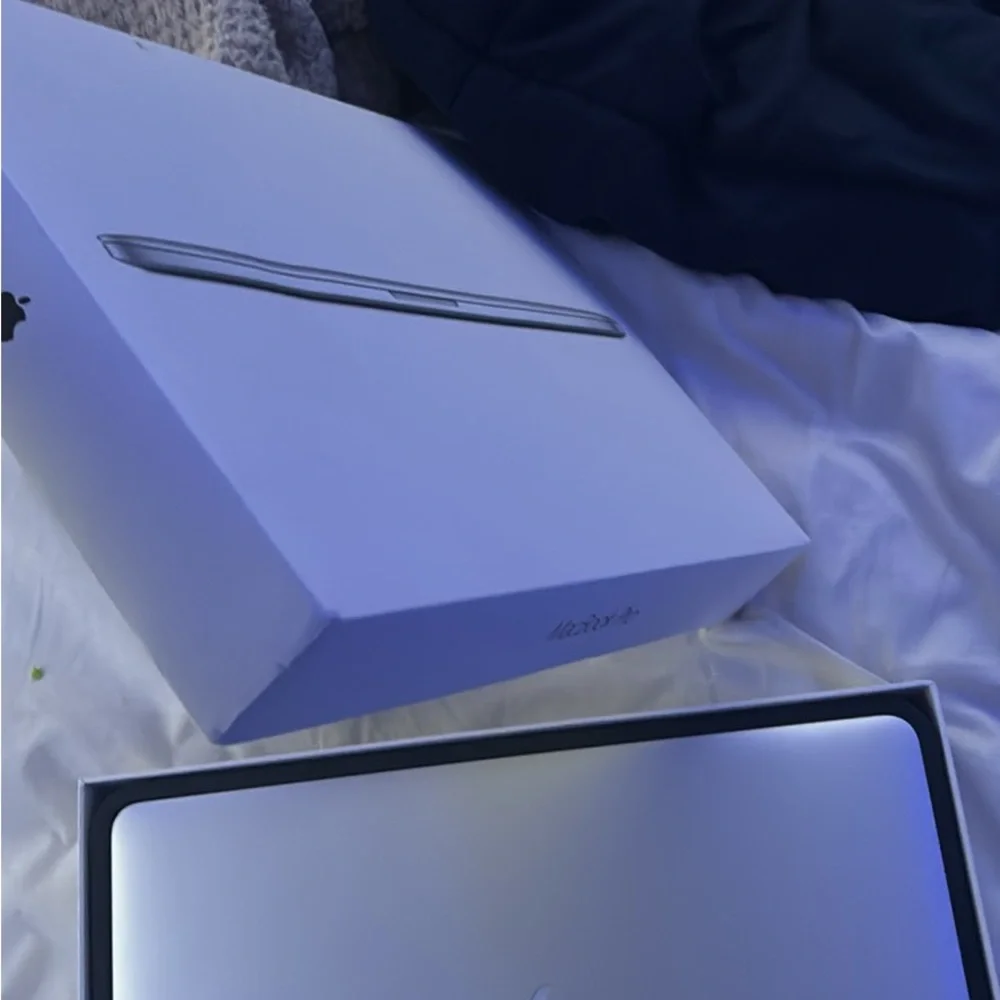Apple MacBook Pro - Grey